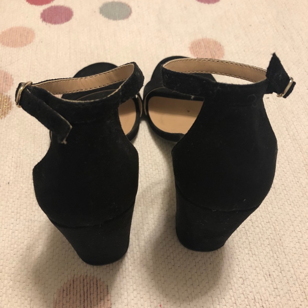 Heels - Picture 3 of 4